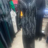 دوتیکه مجلسی|لباس|میانه, |دیوار