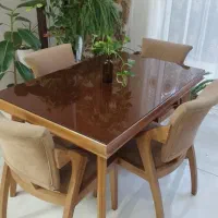 میز چهار نفره