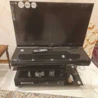 یک عدد تلویزیون سامسونگ ۳۷ اینچ