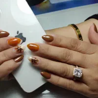 کاشت ناخن طلاب