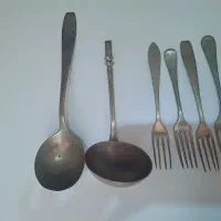 تعدادی چنگال و ملاقه جنس ورشو