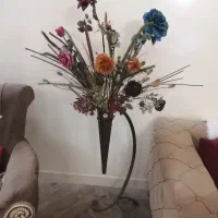 یک عدد گلدان