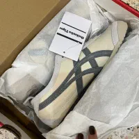 کفش کتونی|کیف، کفش، کمربند|گنبد کاووس, |دیوار