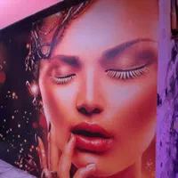 نصب کاغذ دیواری و پوستر حرفه ای تضمینی