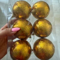گوی و تزیینات درخت کریسمس