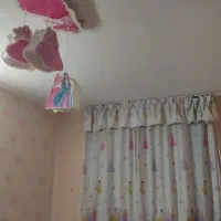 لوستر اتاق کودک دخترانه وپرده طرح باربی|لوستر و چراغ آویز|شیراز, شهرک پرواز|دیوار