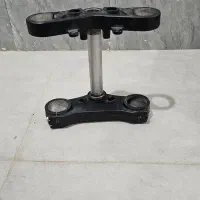 چند قطعه موتور بنلی