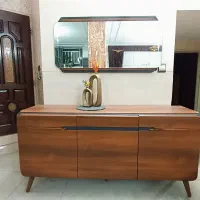 آیینه و کنسول