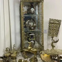 فروشنده و خریدار بوفه ویترین کنسول ساعت میز برنجی