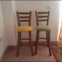 صندلی پایه بلند در حد نو