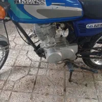 موتورهندا۱۲۵موتورتازه تعمیرهمه لوازمش نو