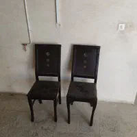 دو صندلی چوبی