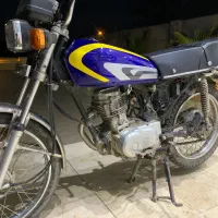 موتور سیکلت هوندا ۱۲۵ با سند
