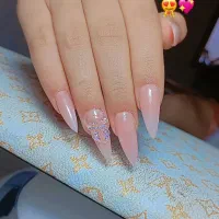 کاشت ناخن