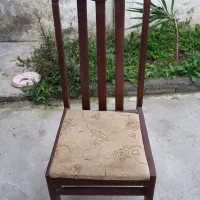 هشت عددصندلی وسه عدد میز عسلی