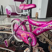 دوچرخه ۱۶|دوچرخه، اسکیت، اسکوتر|صدرا-فارس, فاز ۱|دیوار