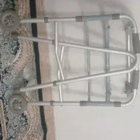 واکر طبی چرخ دار و تولت فرنگی|آرایشی، بهداشتی، درمانی|کرج, خرمدشت|دیوار