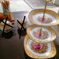 میوه خوری و شیرینی خوری لرشید، (لیلی و مجنون)