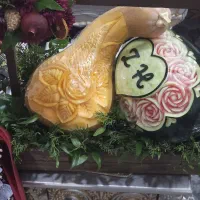 کدو و هندوانه حکاکی شده سالم دست نخورده