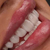 منشی مطب دندانپزشکی