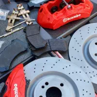 مرکز پخش لنت ترمز و دیسک چرخ تمامیه ماشین ها