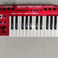 میدی کنترلر بهرینگر midi controler UMX250|پیانو، کیبورد، آکاردئون|چهاردانگه (تهران), |دیوار