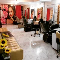 استخدام ناخن کار و تتو کار حرفه ای