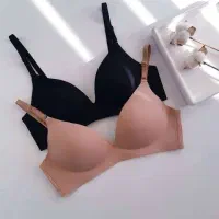 لباس زیر زنانه