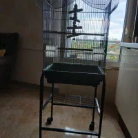 قفس چرخ دار ایستاده