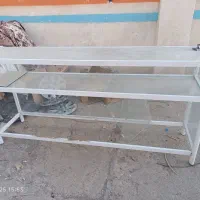 ویترین شیشه ای سالم