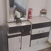 میز آرایشی در حد نو