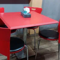 میز و صندلی برای رستوران و فست فود