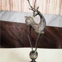 مجسمه گوزن شاخدار مسی