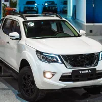 نیسان پیکاپ ترا