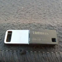 دو عدد فلش|قطعات و لوازم جانبی رایانه|زاهدان, |دیوار