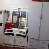 کمد لباس و میز آرایش