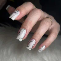 مدرس آموزش ناخن ، خدمات ناخن ، زهرا عیوضی