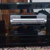 میز.تلویزیون.شیشه ای