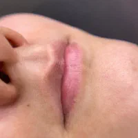 مدل برای شیدینگ لب|خدمات آرایشگری و زیبایی|رشت, گلسار|دیوار