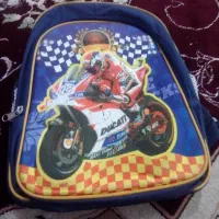 کیف مدرسه ولباس فرم