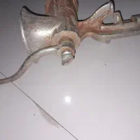 چرخ گوشت دستی عتیقه ارزان|صنایع دستی و سایر لوازم تزئینی|مشهد, چهارچشمه|دیوار