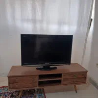 تلویزیون و میز تلویزیون