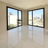 مشاور حرفه ای، سن زیر سی سال