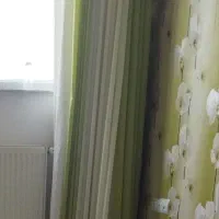 پرده پانچ سفید چسب مناسب اتاق