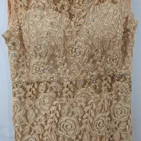 لباس ها همگی نو