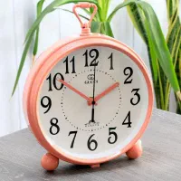 این ساعت برای میز اتاقت لازمه