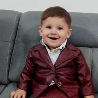 همکار  آقا و خانوم برای عکاسی