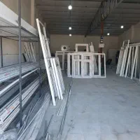 اوستا کار ماهر درب پنجره سازی upvc