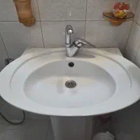 روشویی کاملا سالم و تمیز در حد نو