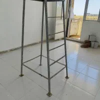 چهار پایه اهنی